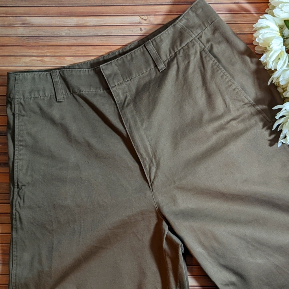 Uniqlo High Waist Wide Leg Chino